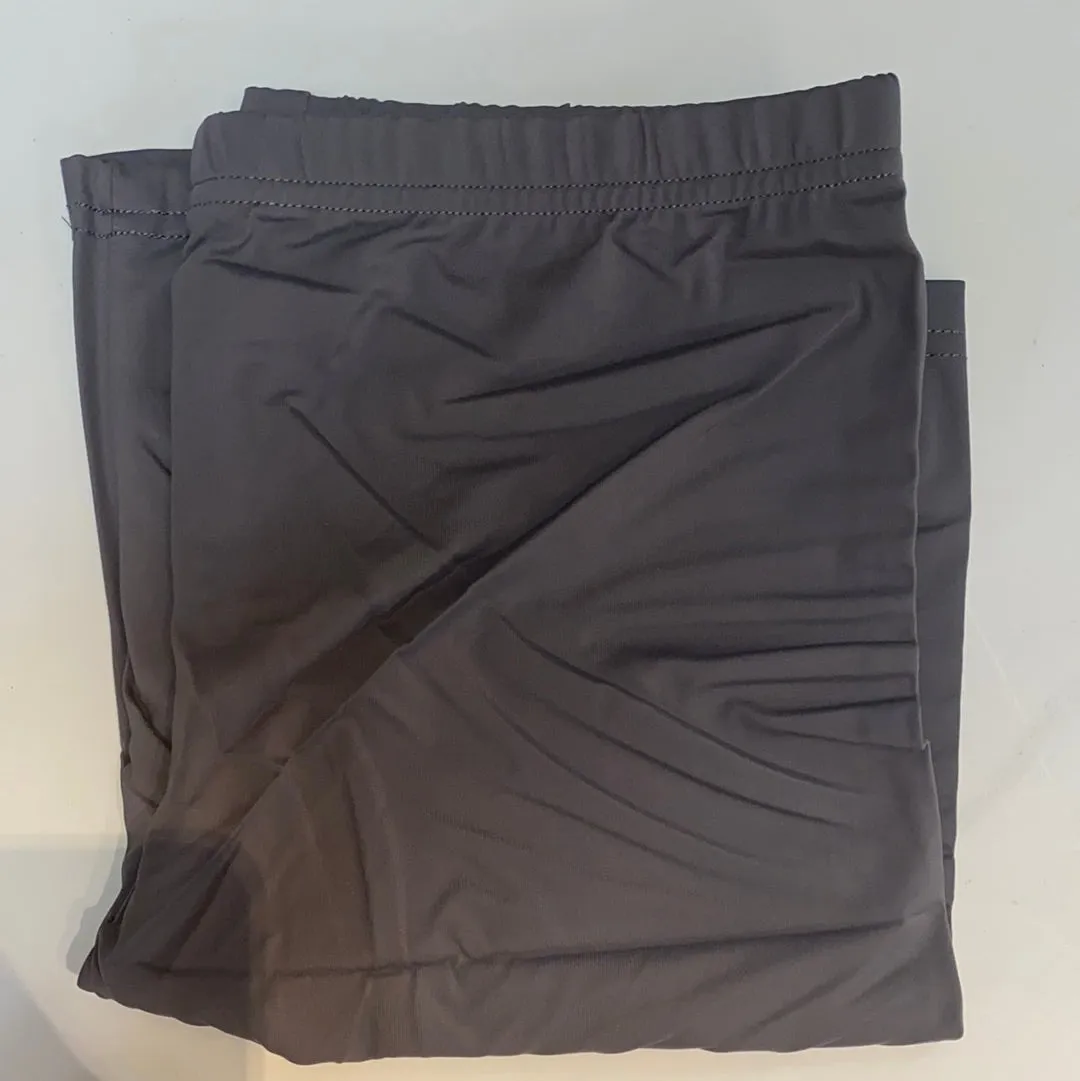 Biker shorts shiny