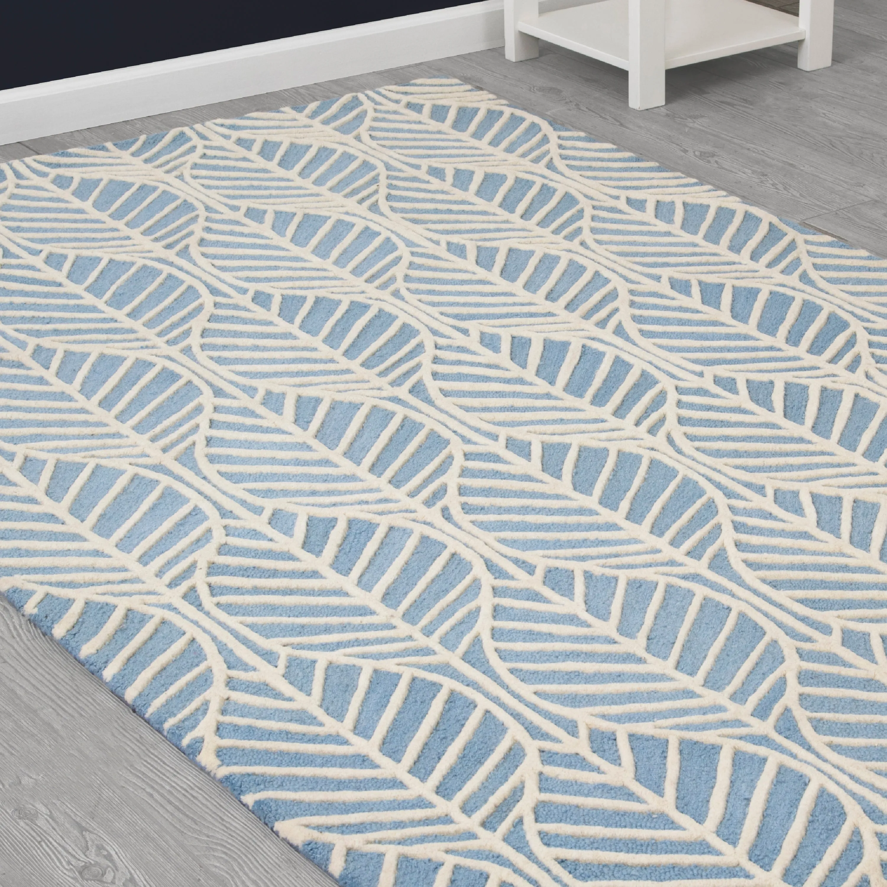 Blue Palm Hand-Tufted 100% Wool Area Rug 5x8