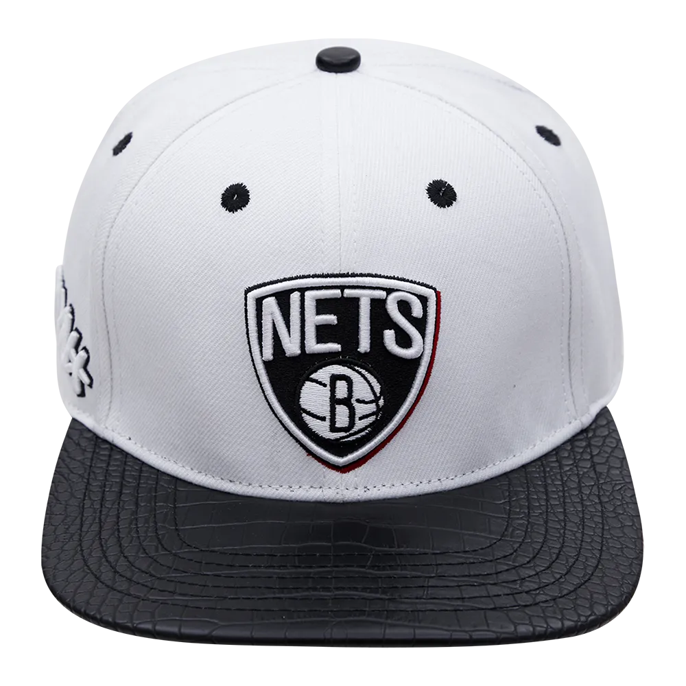 BROOKLYN NETS PEBBLE BRIM FASHION SNAPBACK HAT (WHITE)