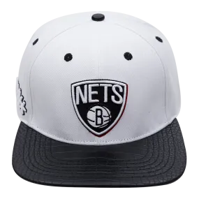 BROOKLYN NETS PEBBLE BRIM FASHION SNAPBACK HAT (WHITE)