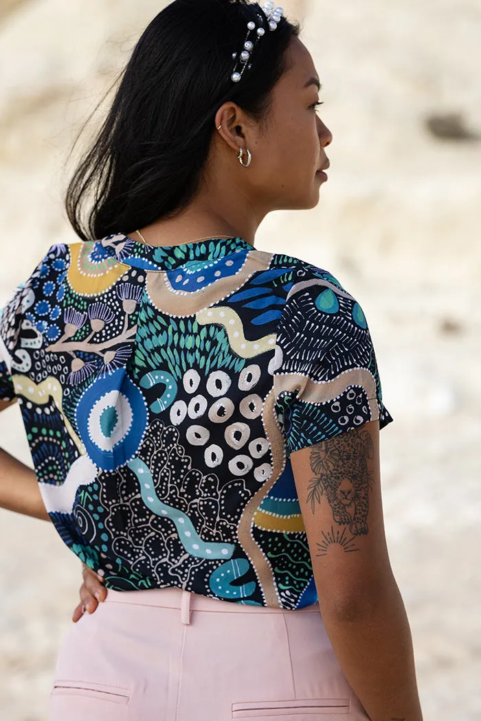 By The Waterhole V Neck Women's Short Sleeve Blouse