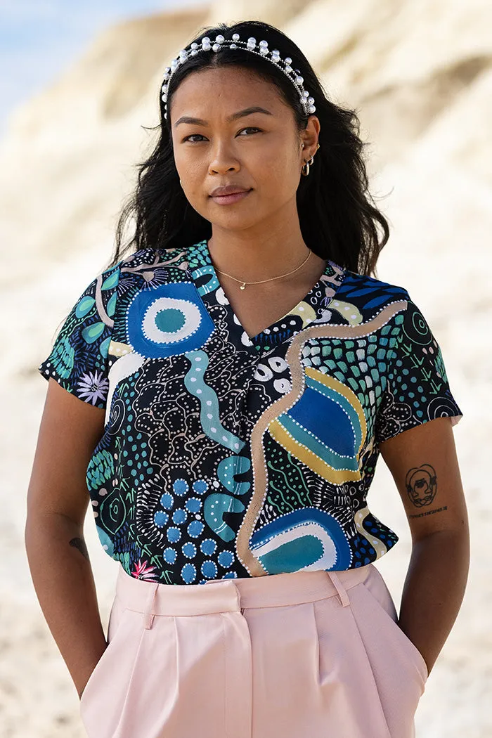 By The Waterhole V Neck Women's Short Sleeve Blouse