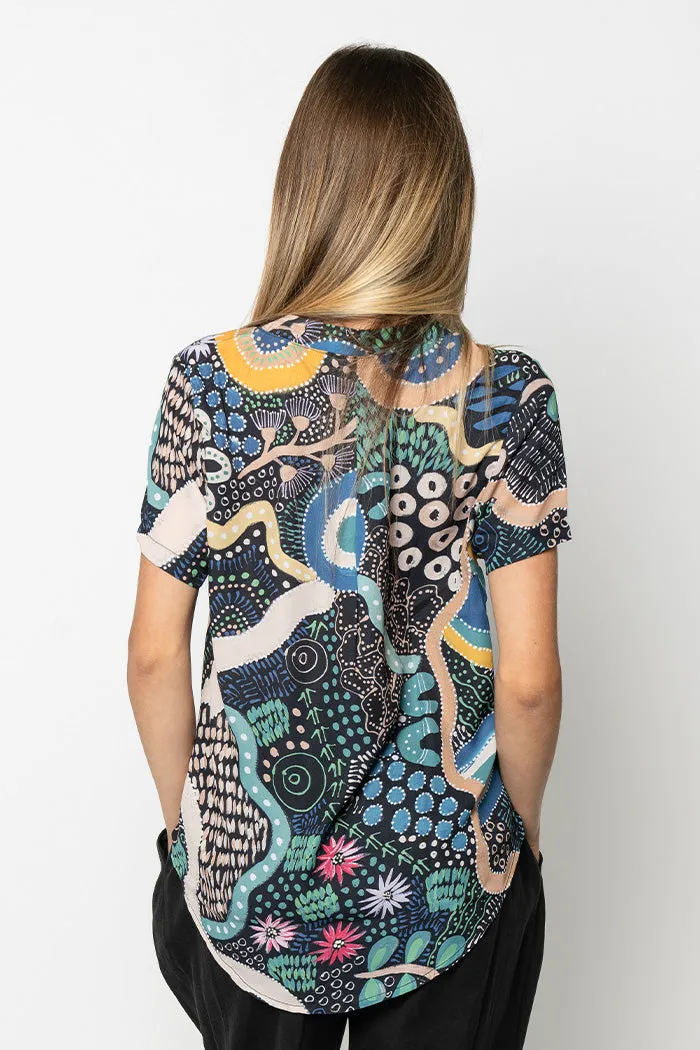 By The Waterhole V Neck Women's Short Sleeve Blouse