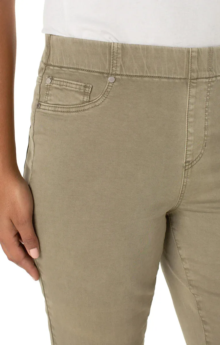 Chloe Slim Crop With Cuff
