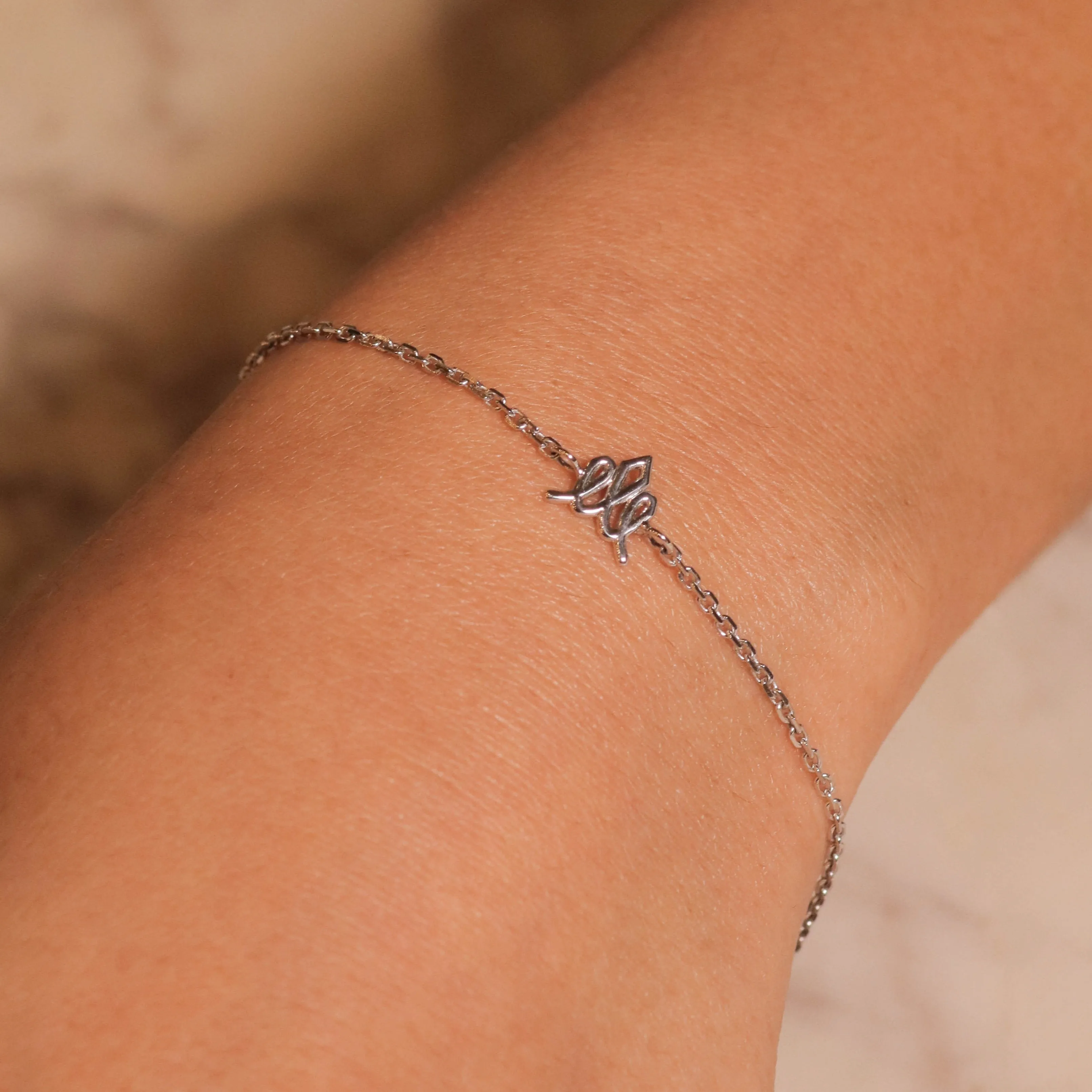 Crown gold chain bracelet