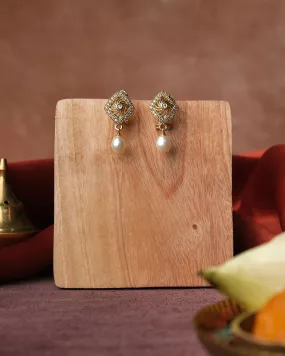 Elegant Pearl Earring