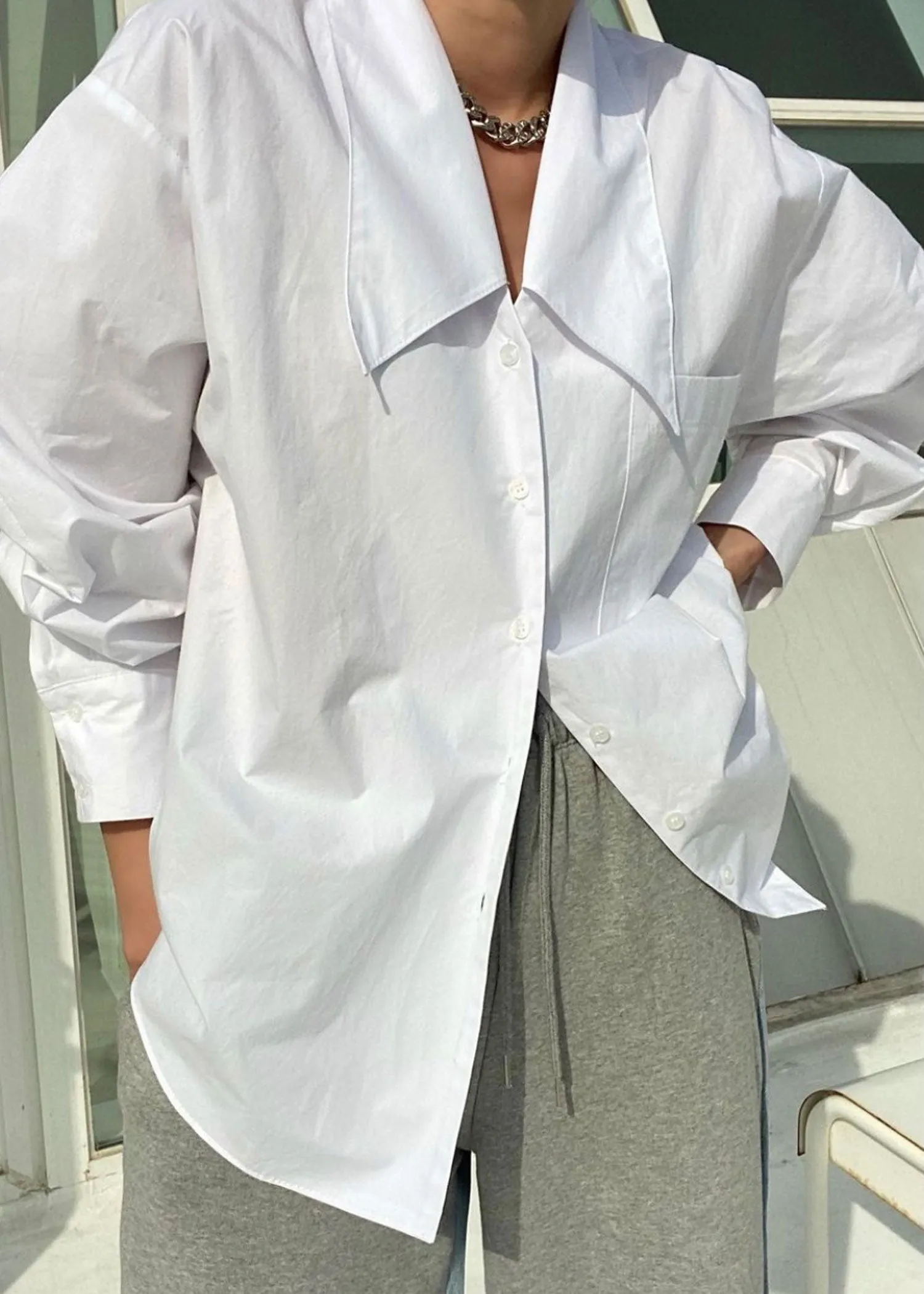 Oversized Low Collar Shirt in White