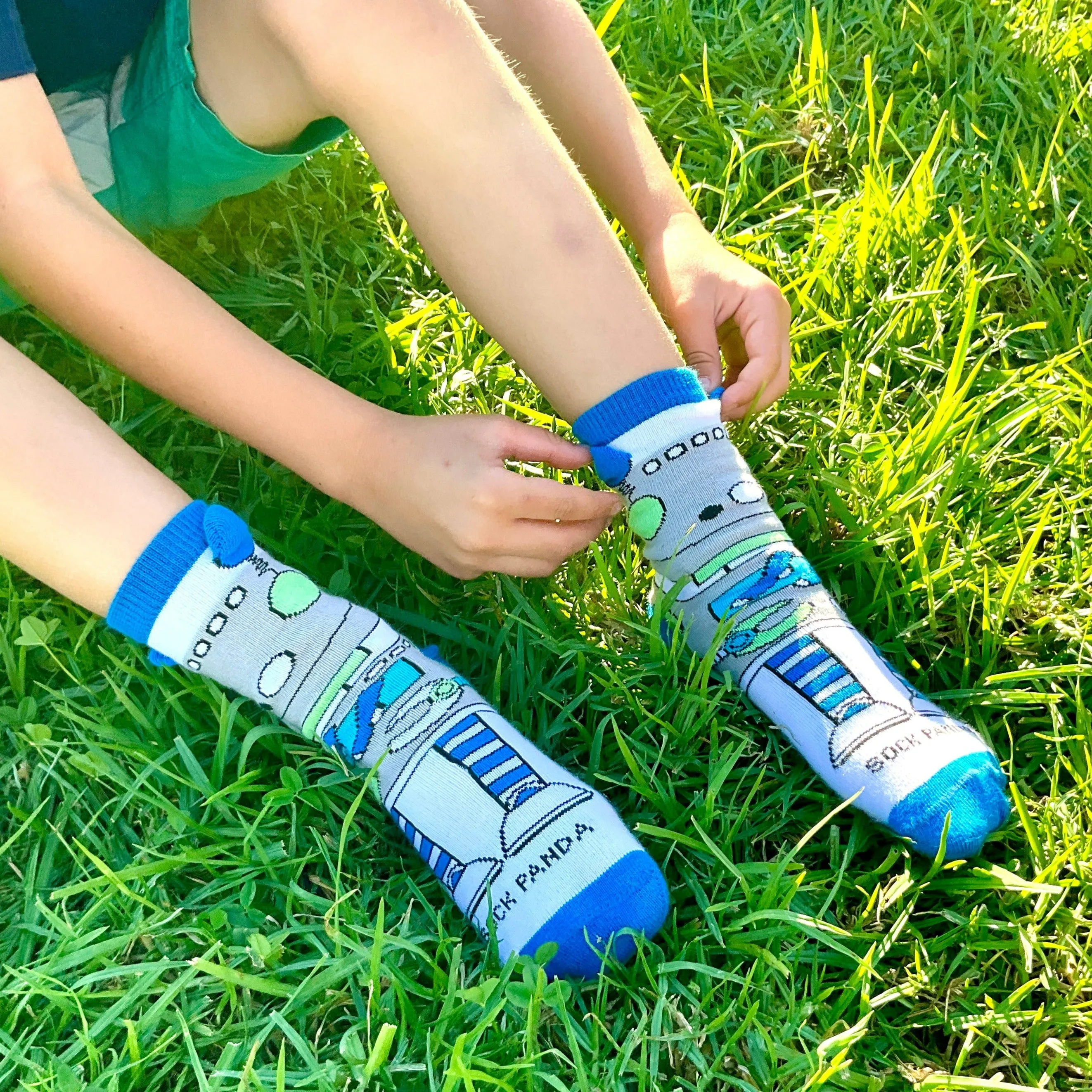 Robbie the Calculating Robot Socks (Ages 0-7)
